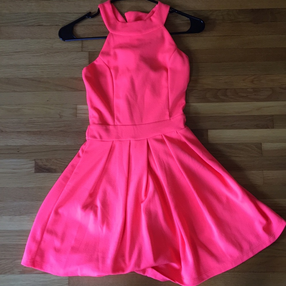 Bowed back party dress